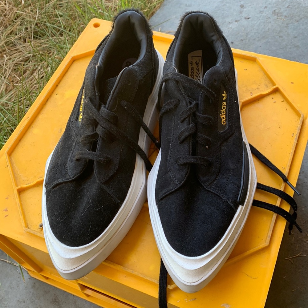 Adidas hypersleek